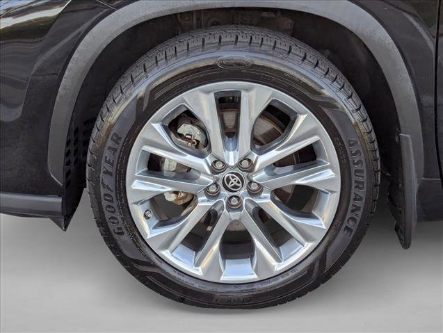 Used 2021 Toyota Highlander Limited image 23