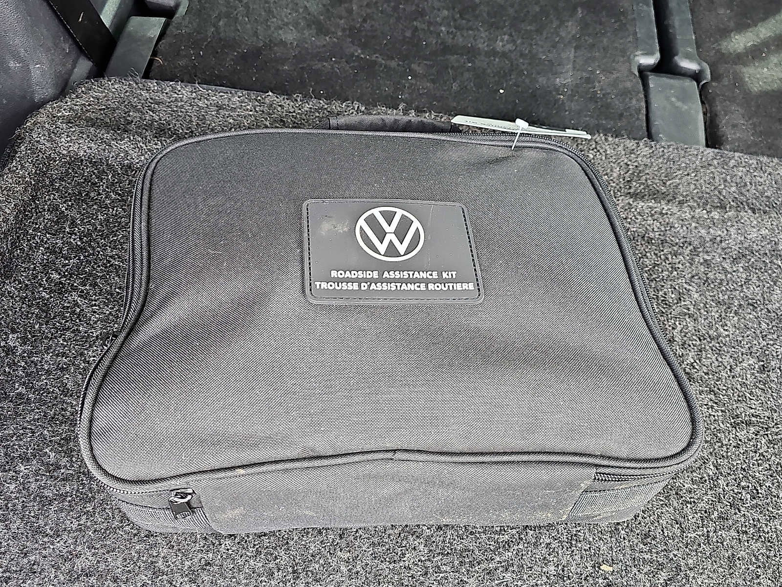 Used 2022 Volkswagen Atlas SEL R-Line image 34