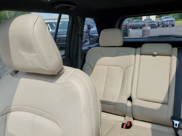 Used 2023 Jeep Grand Cherokee Limited AWD/4WD image 14