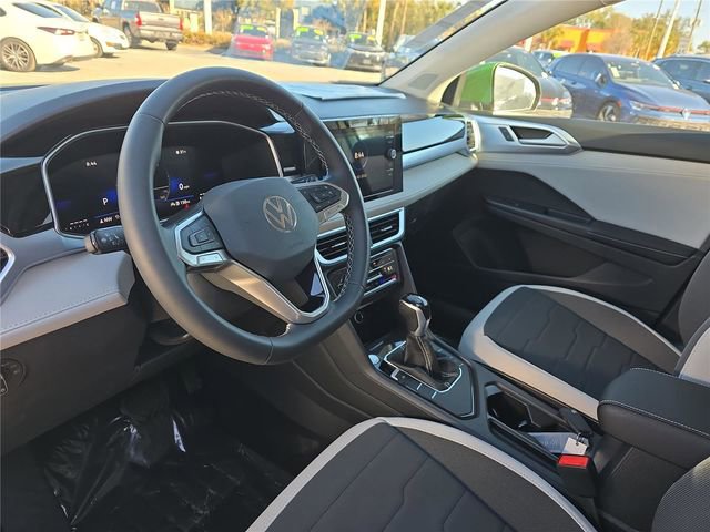 New 2026 Volkswagen Taos SE image 15