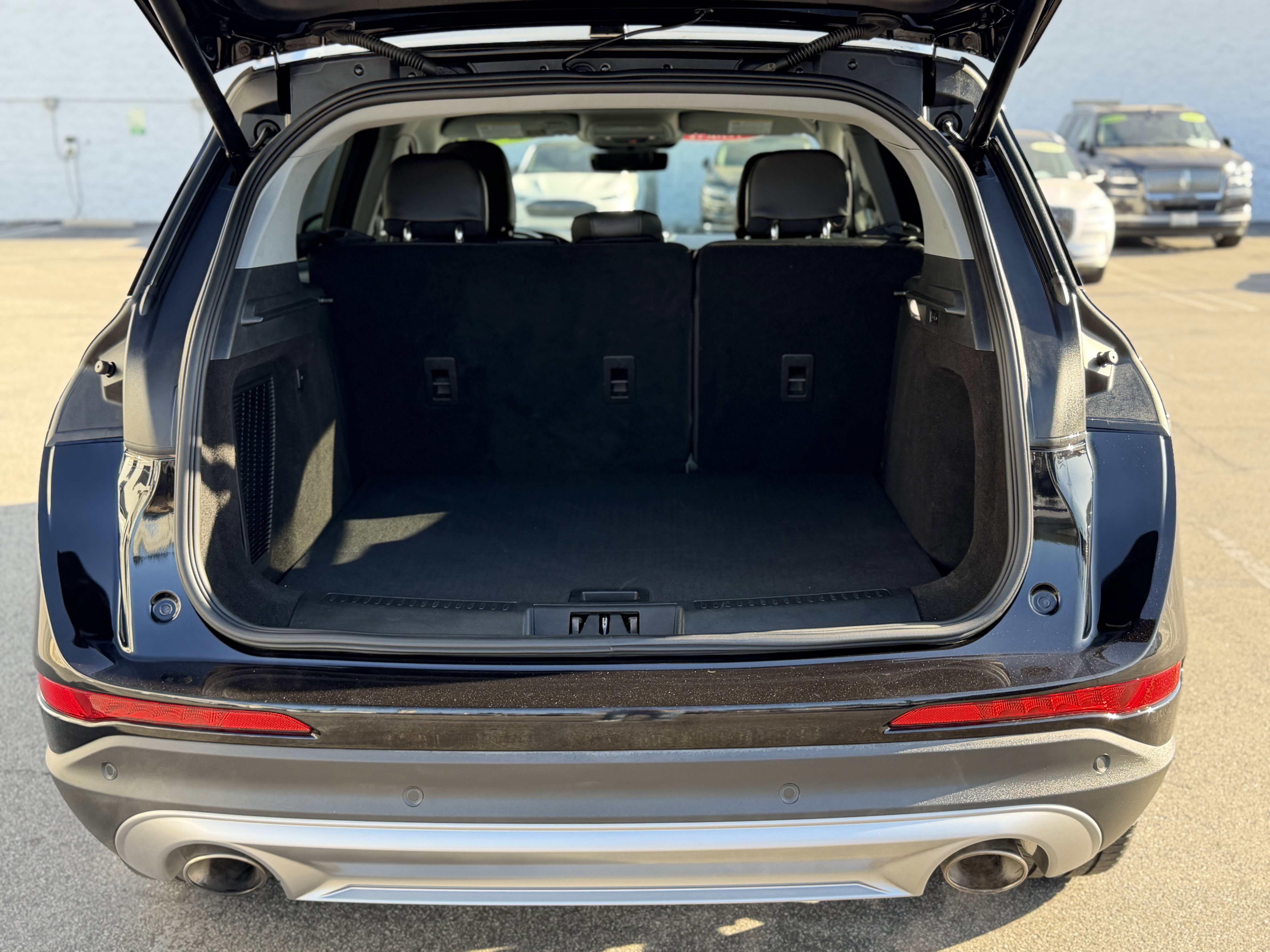 Certified 2021 Lincoln Corsair Reserve w/ Elements Package FWD image 9