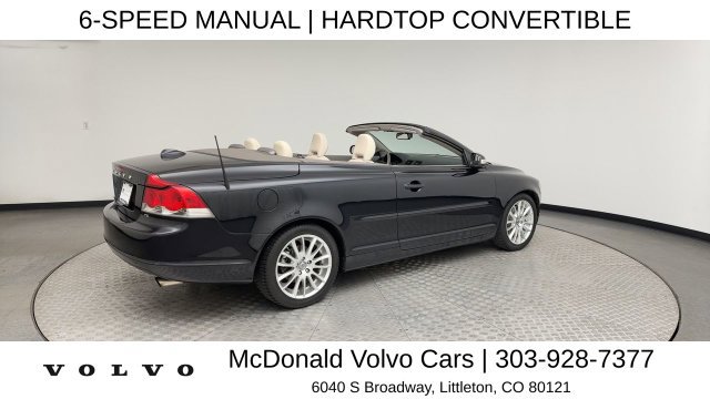Used 2009 Volvo C70 T5 FWD image 2