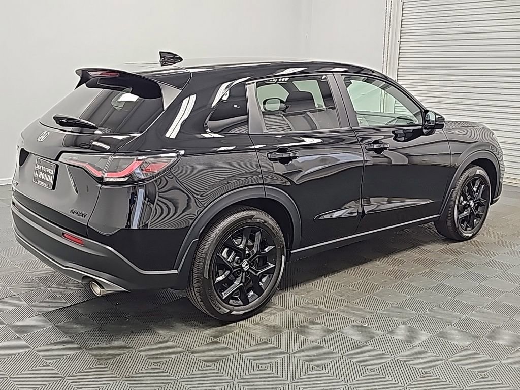 Used 2025 Honda HR-V Sport image 9