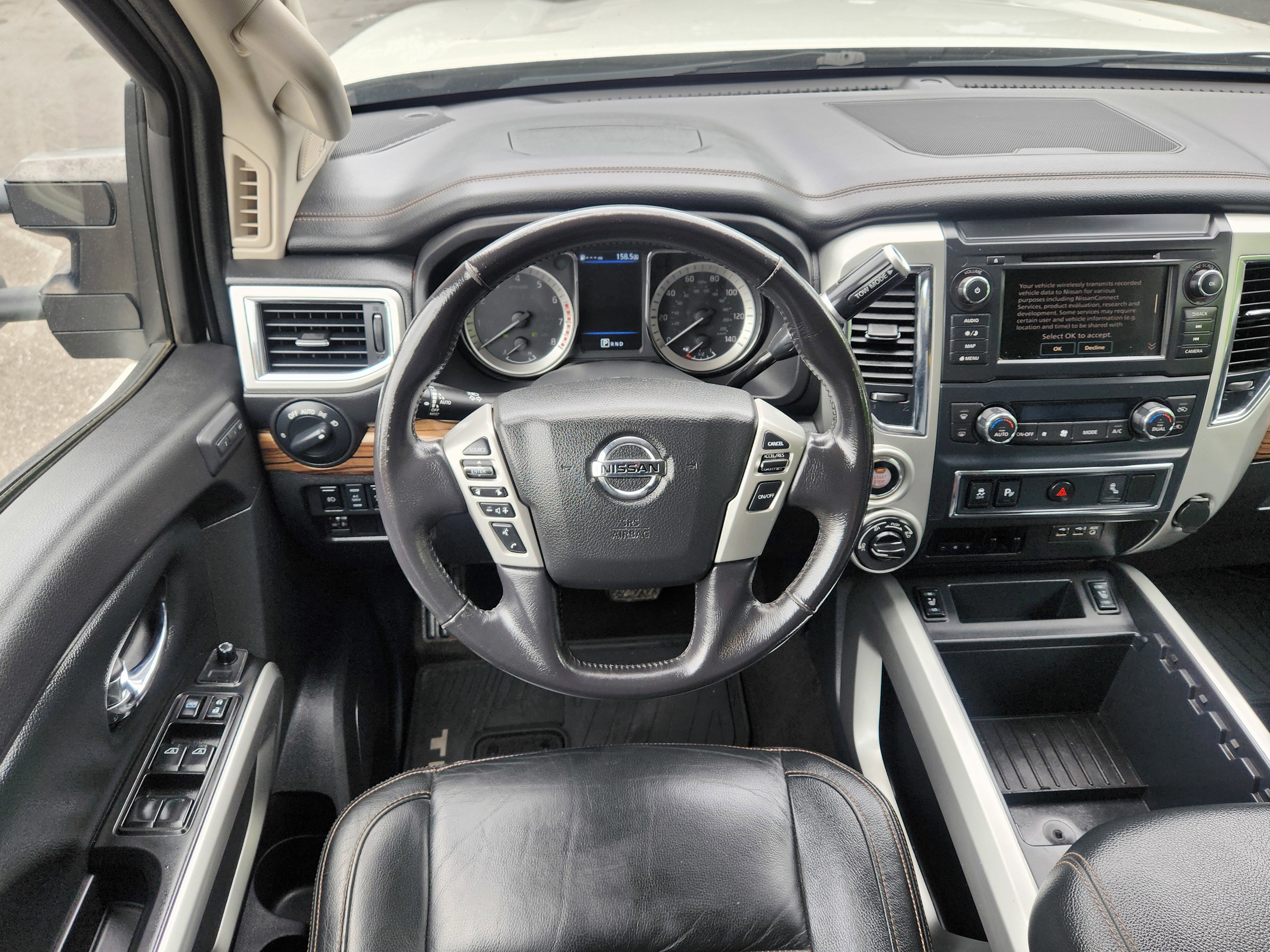 Used 2019 Nissan Titan SL w/ Chrome Package AWD/4WD image 15
