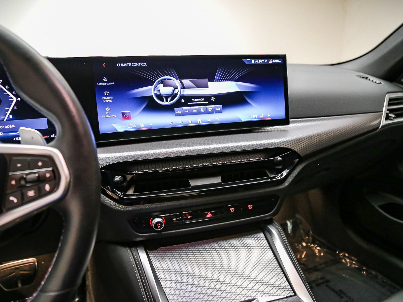 Used 2026 BMW M440i Convertible w/ Premium Package RWD image 16