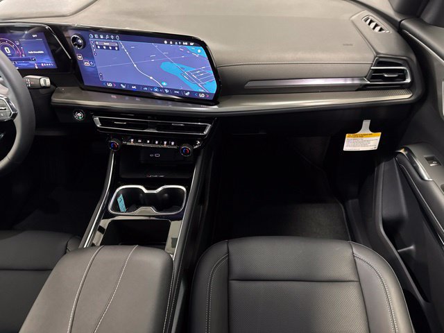 New 2027 Chevrolet Traverse LT w/ LPO, Floor Liner Package AWD/4WD image 18