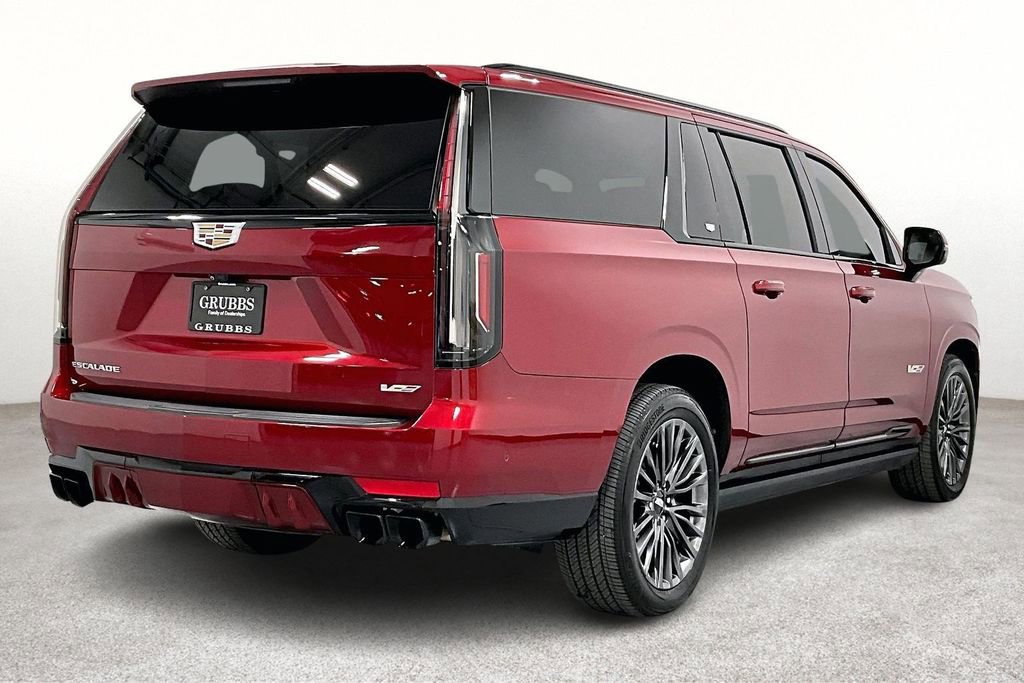 Used 2023 Cadillac Escalade ESV V image 2