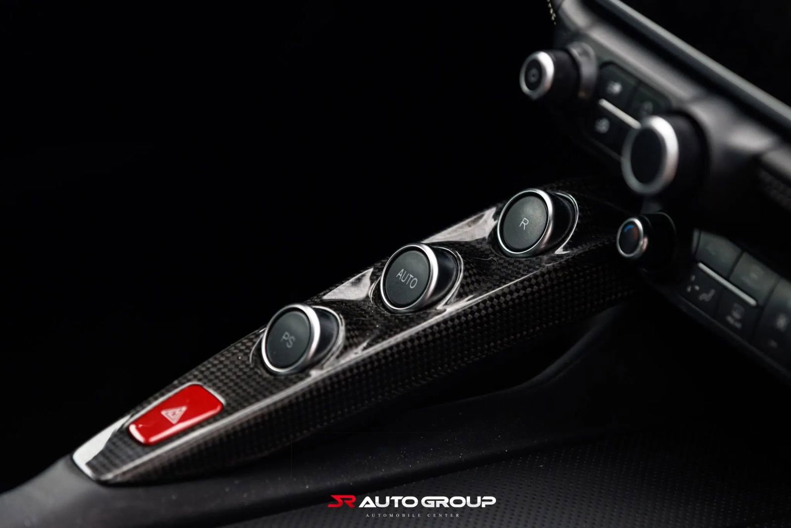 Used 2018 Ferrari GTC4Lusso T image 12