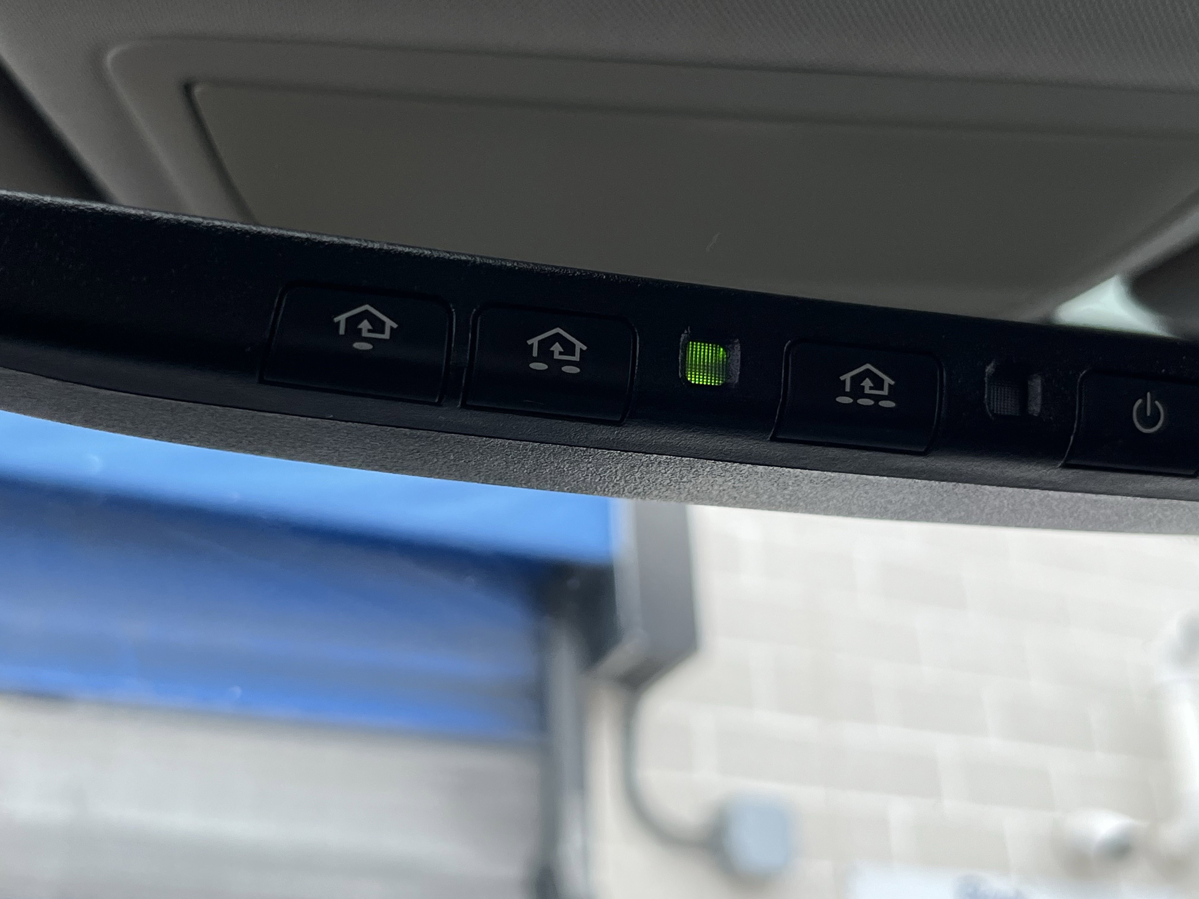 Used 2017 Nissan Rogue SV w/ Sun & Sound Touring Package image 35