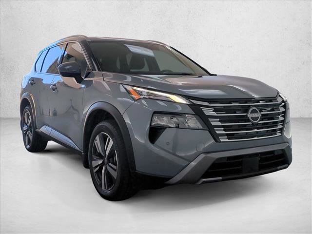 Used 2024 Nissan Rogue SL w/ SL Premium Package FWD image 3
