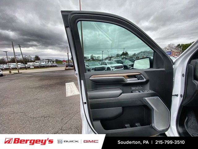 Certified 2024 Chevrolet Silverado 1500 High Country w/ Technology Package image 26