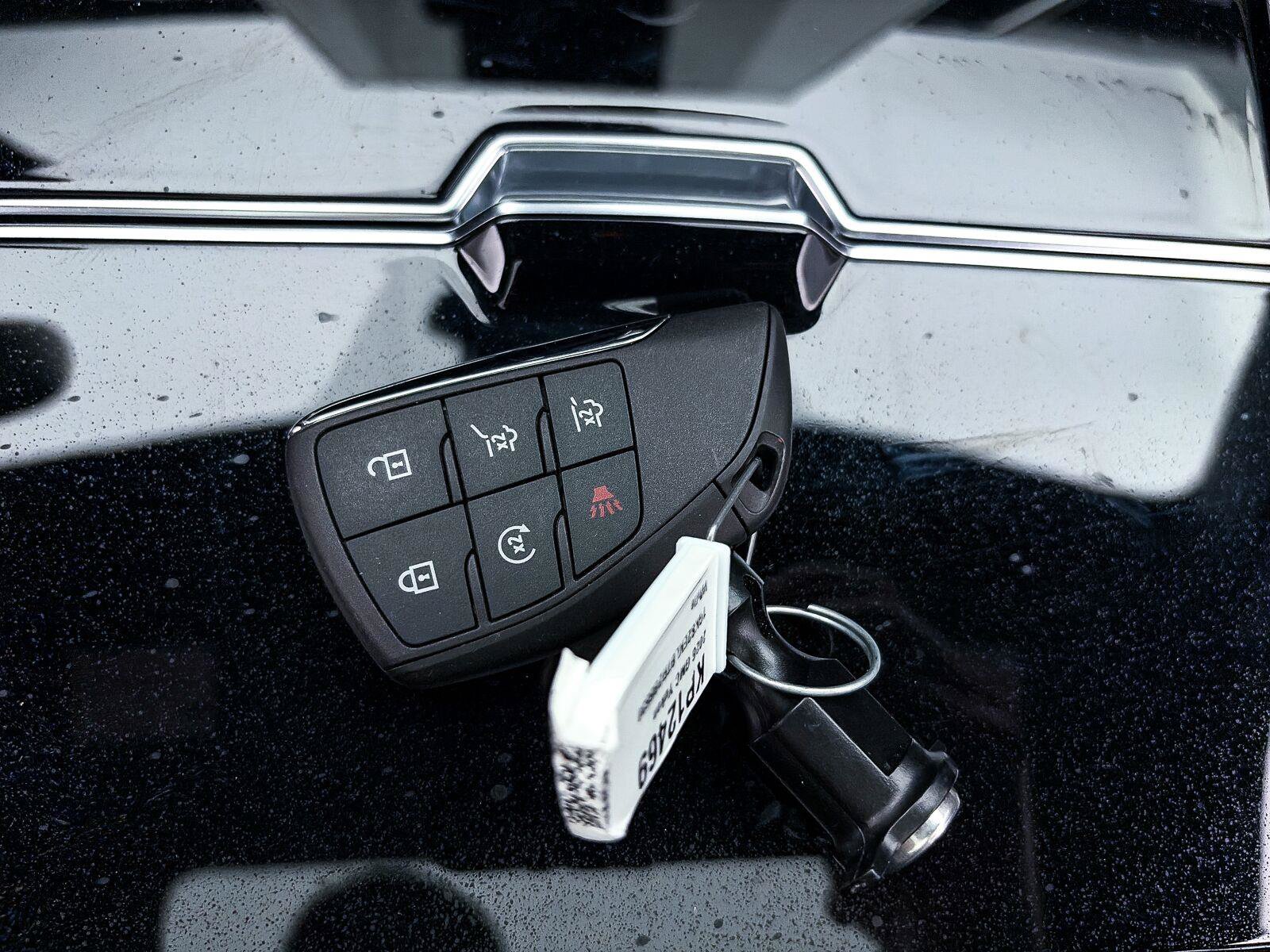 Used 2026 GMC Yukon Denali Ultimate AWD/4WD image 35