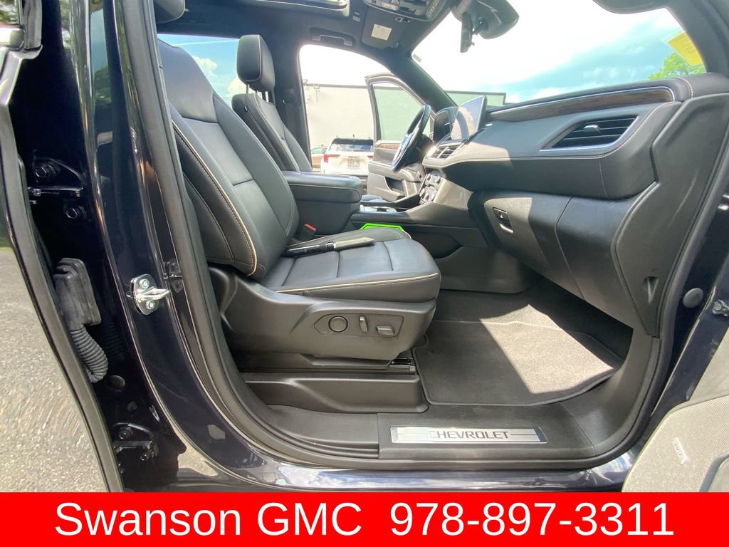 Used 2023 Chevrolet Tahoe Premier w/ Premium Package 2 AWD/4WD image 28