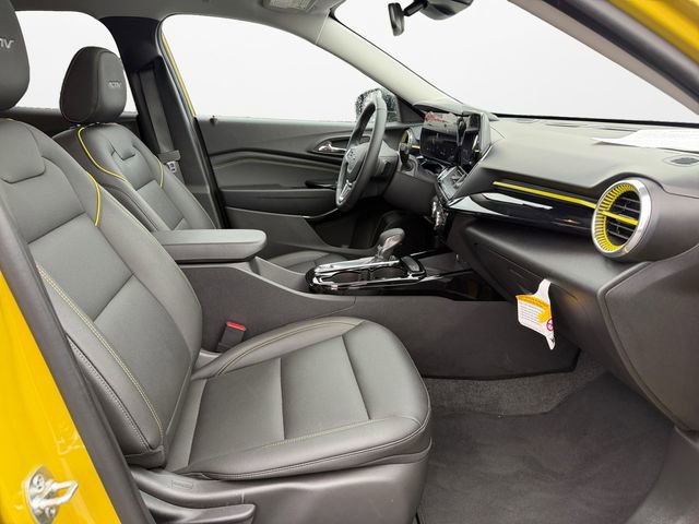 Used 2025 Chevrolet Trax ACTIV w/ Sunroof Package image 15