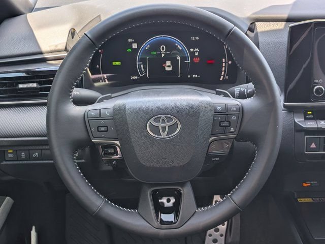 Used 2026 Toyota Camry SE FWD image 20