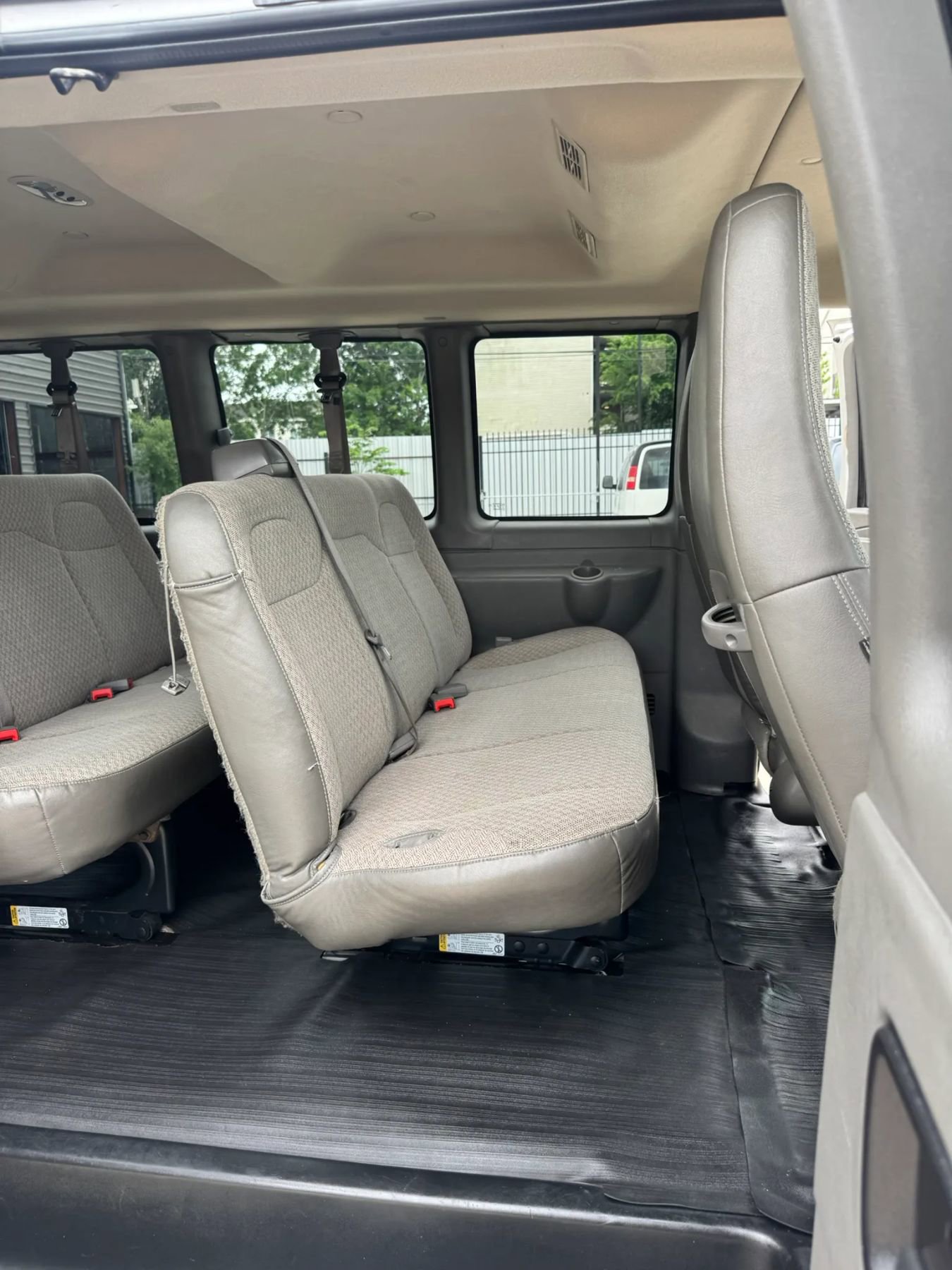 Used 2017 Chevrolet Express 3500 LT w/ LT Preferred Equipment Group image 29