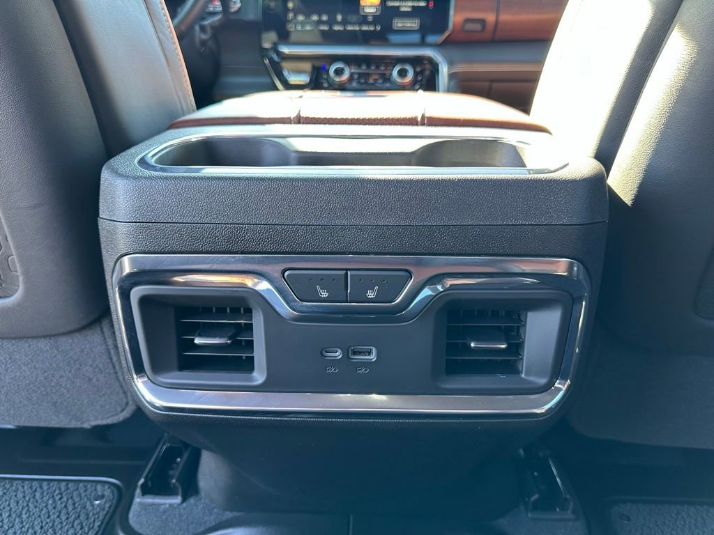 Used 2025 GMC Sierra 2500 Denali Ultimate image 7