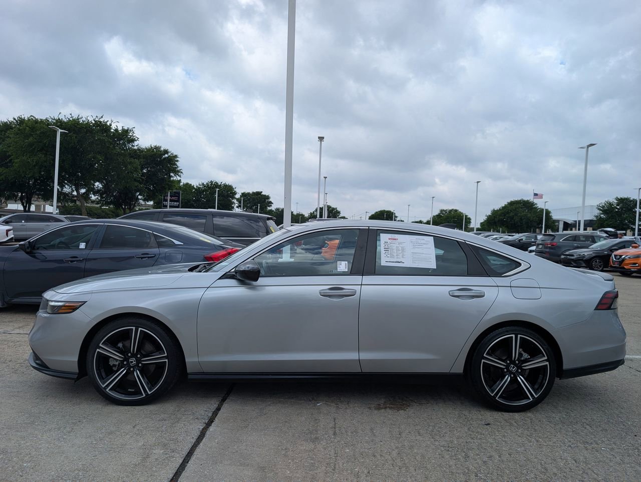 Used 2024 Honda Accord Sport image 3