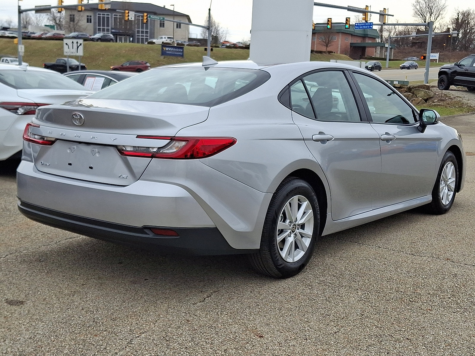 Used 2026 Toyota Camry LE image 6