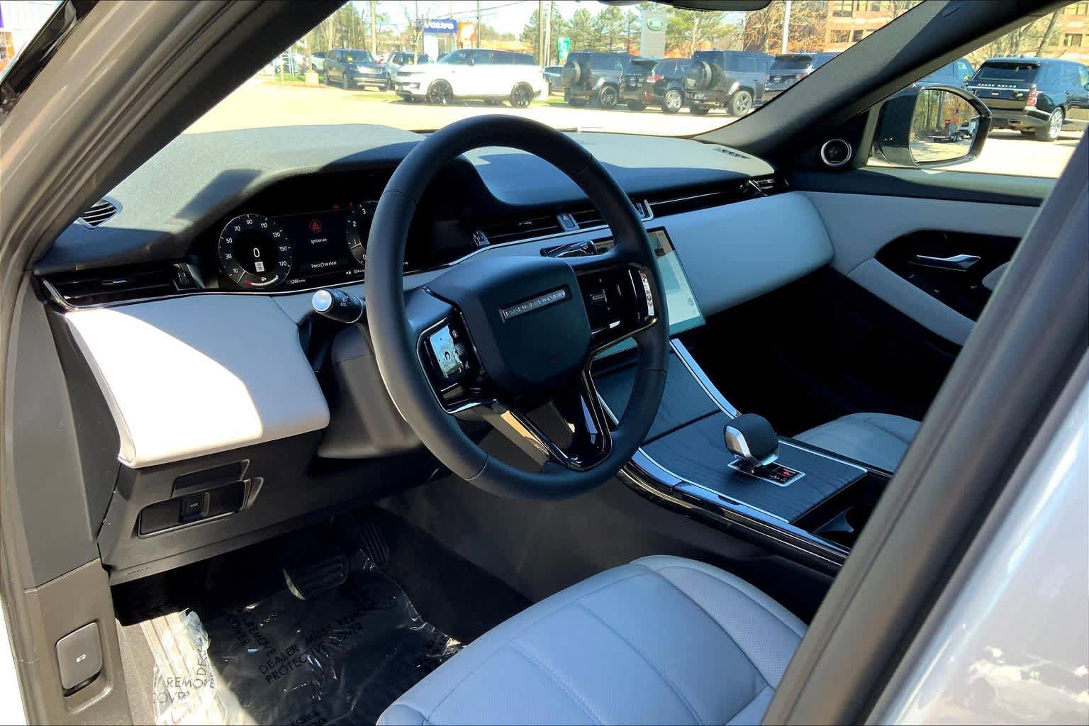 Used 2026 Land Rover Range Rover Evoque S AWD/4WD image 16