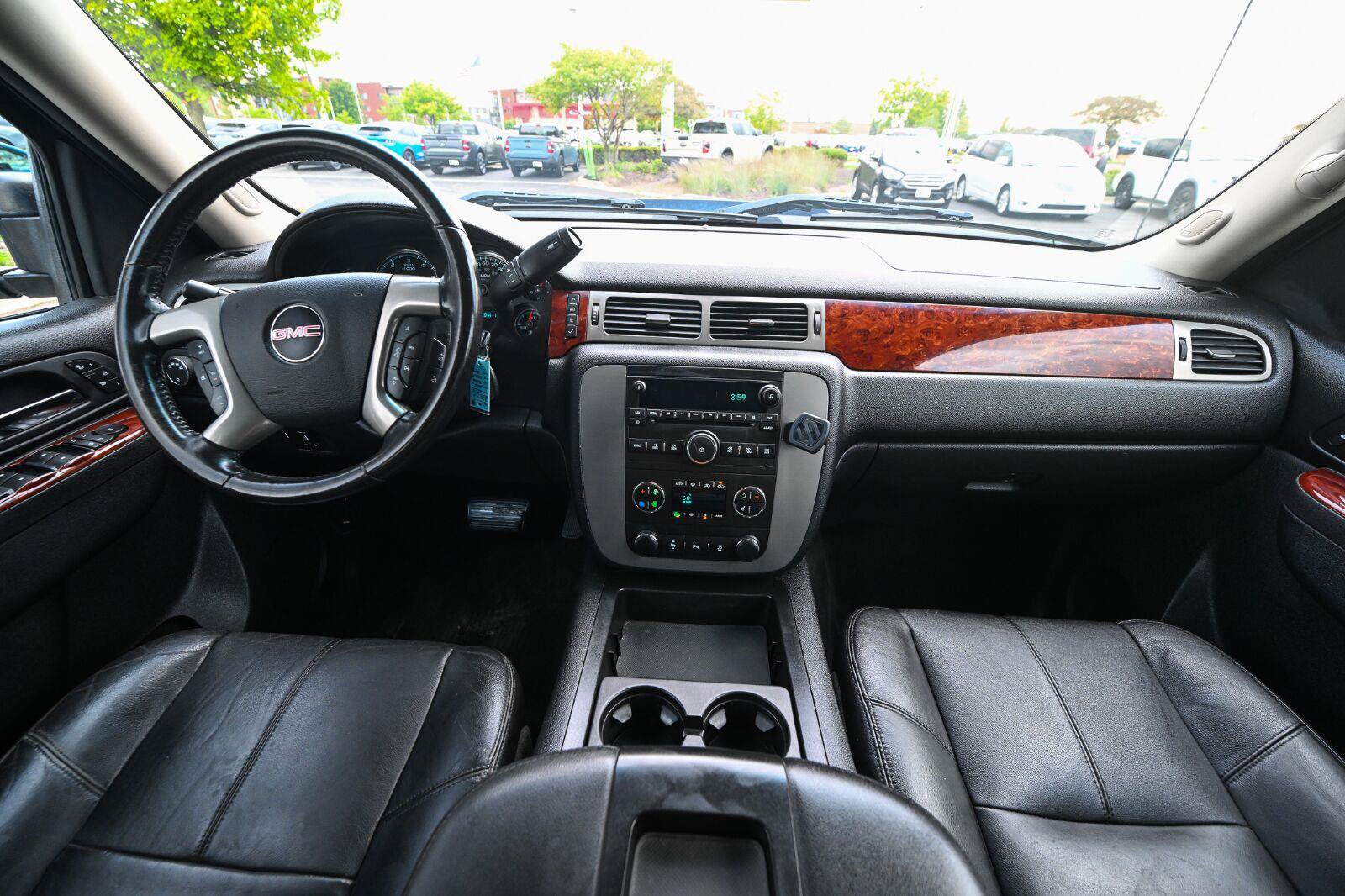 Used 2013 GMC Sierra 2500 SLT w/ SLT Convenience Package AWD/4WD image 29