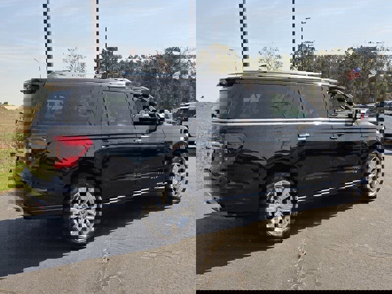 Used 2024 Ford Expedition Max Platinum image 16