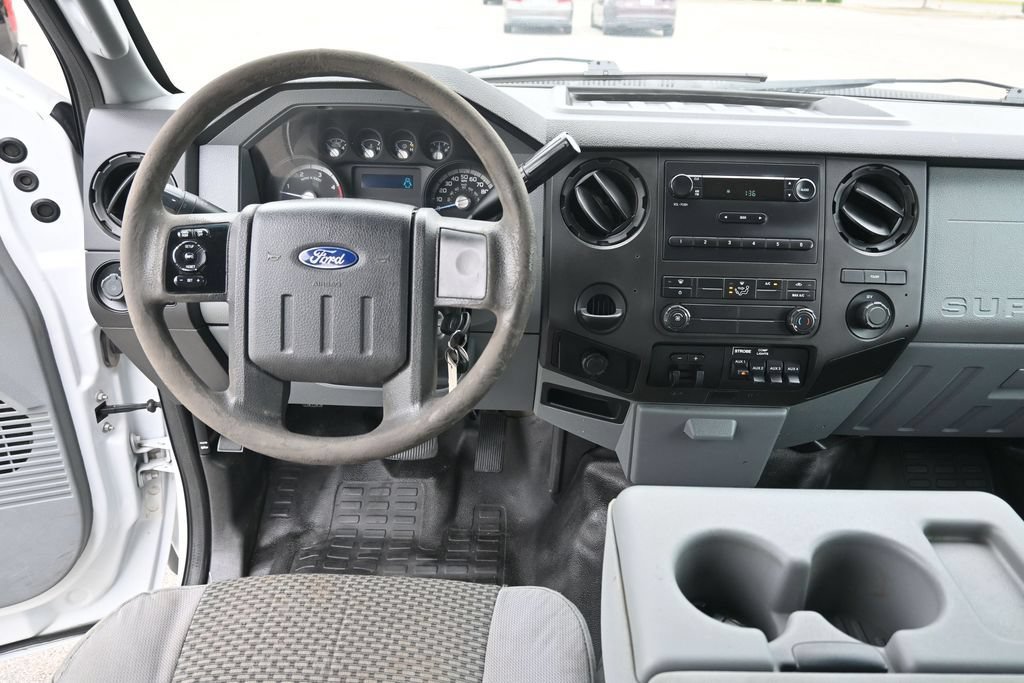 Used 2014 Ford F550 2WD Crew Cab Super Duty image 8