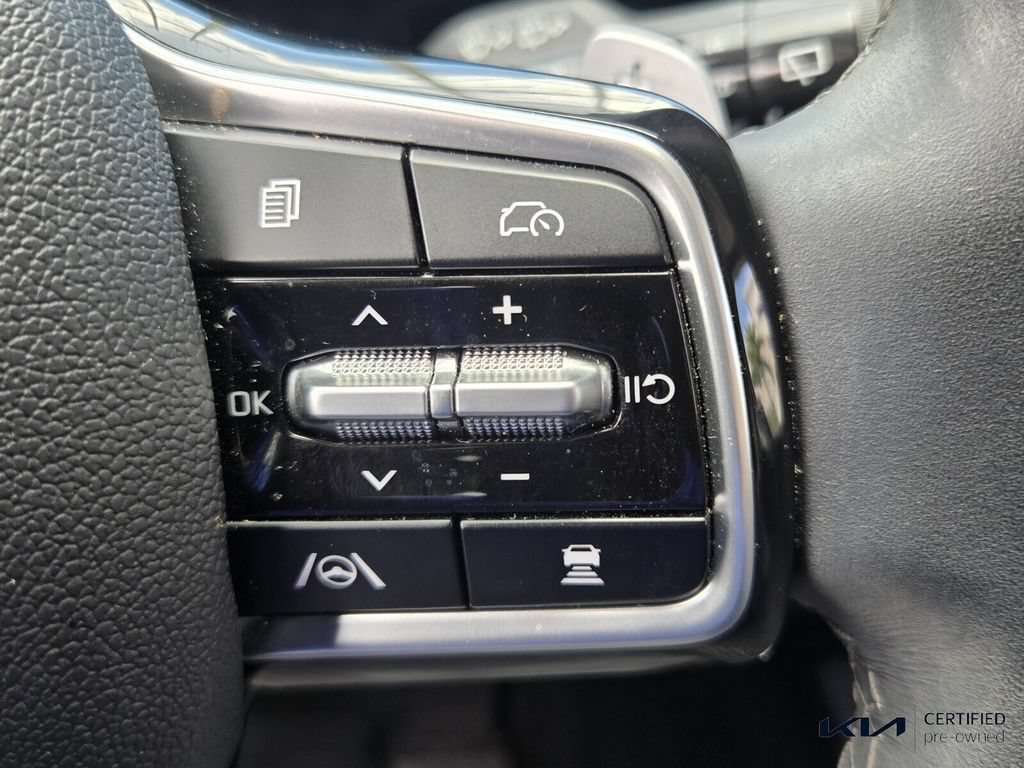 Certified 2025 Kia Sorento EX FWD image 29