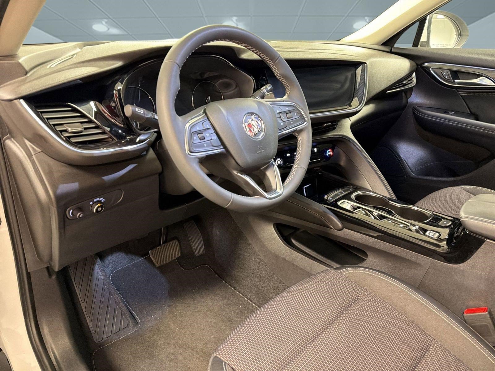 Used 2023 Buick Envision Preferred FWD image 4