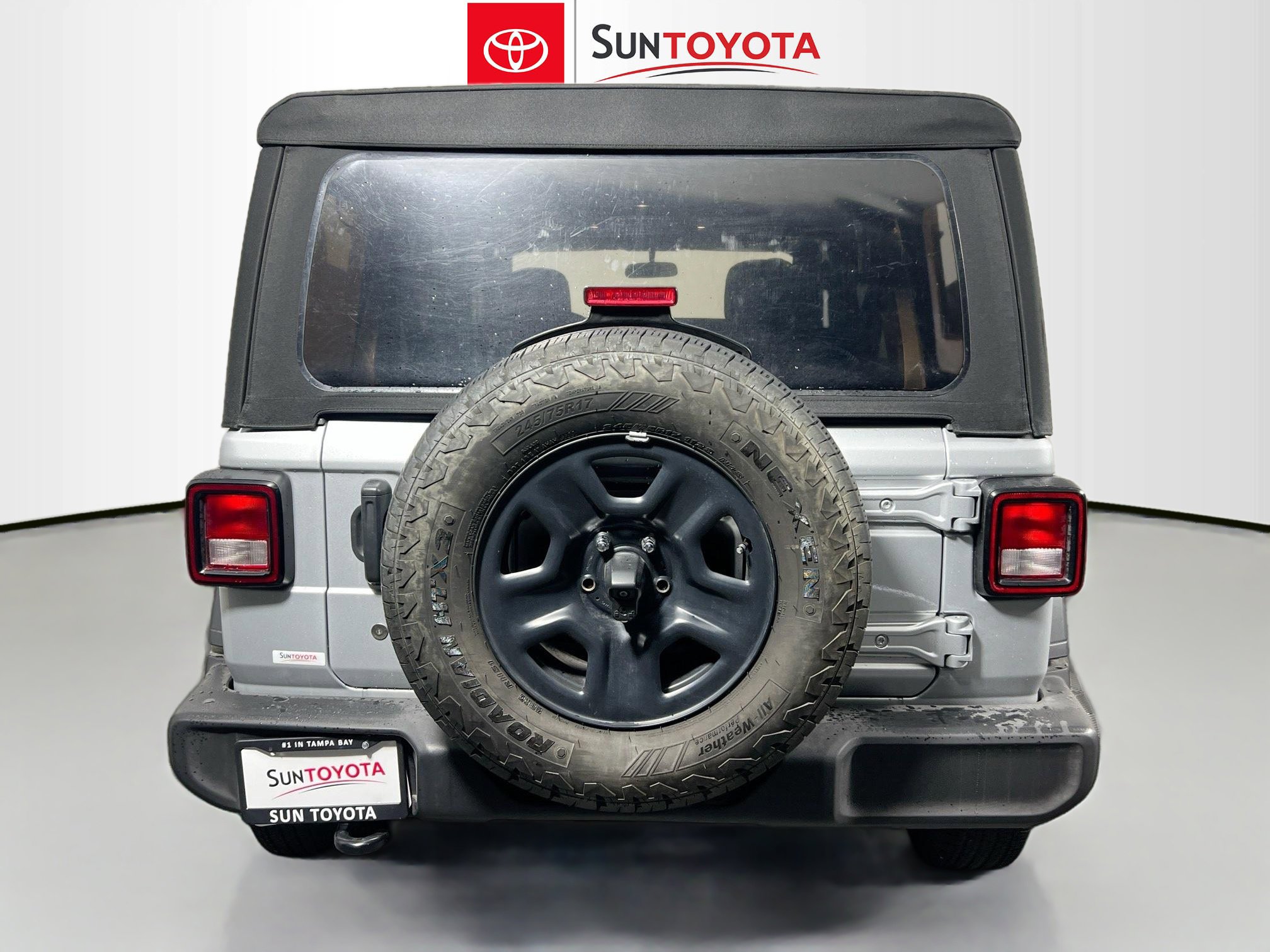 Used 2024 Jeep Wrangler Sport image 5