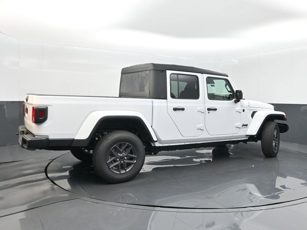 New 2025 Jeep Gladiator Sport image 7