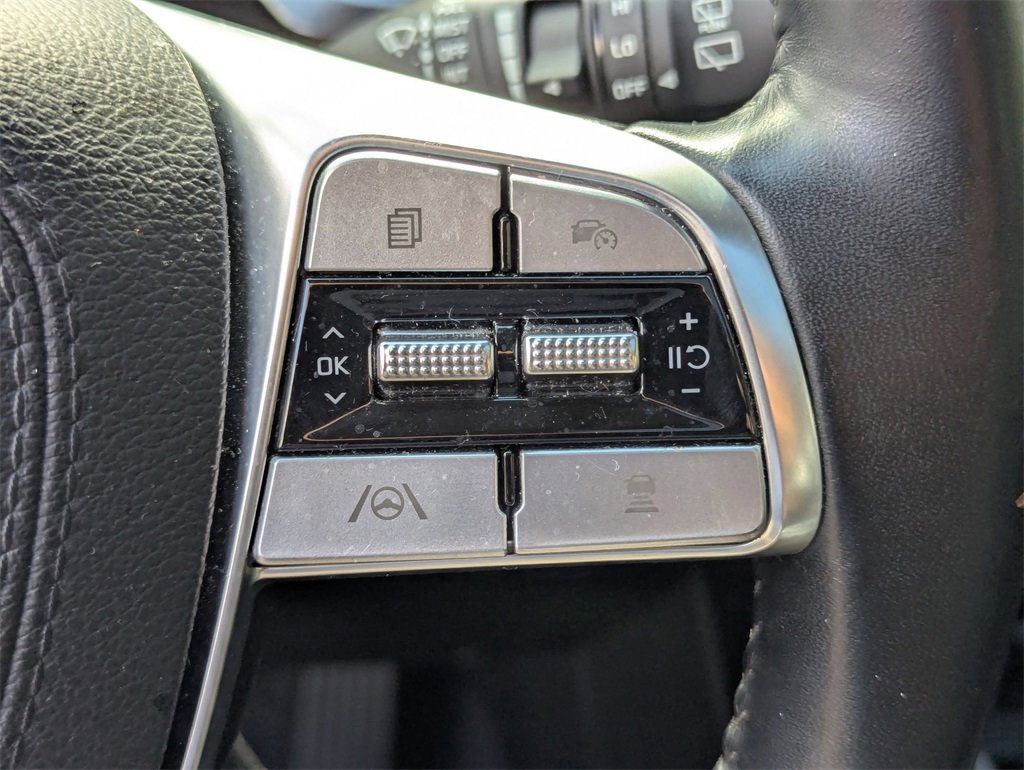 Used 2025 Kia Telluride S image 16