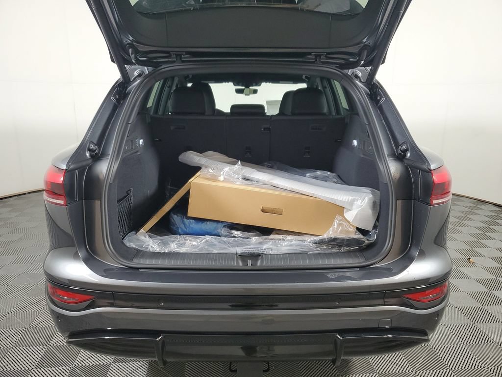 New 2027 Audi SQ6 e-tron Premium Plus AWD/4WD image 8