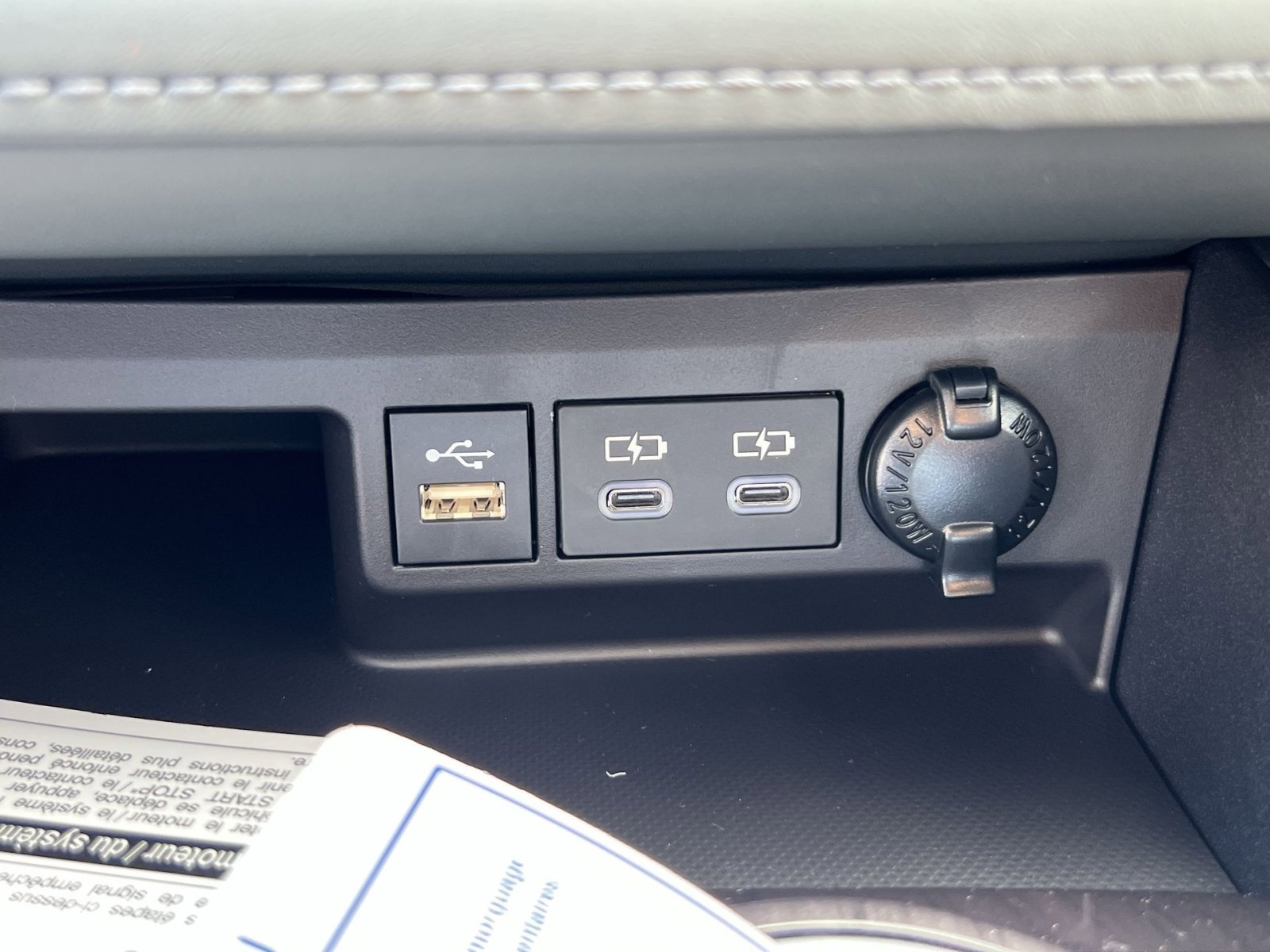 New 2025 Toyota Highlander Platinum image 26
