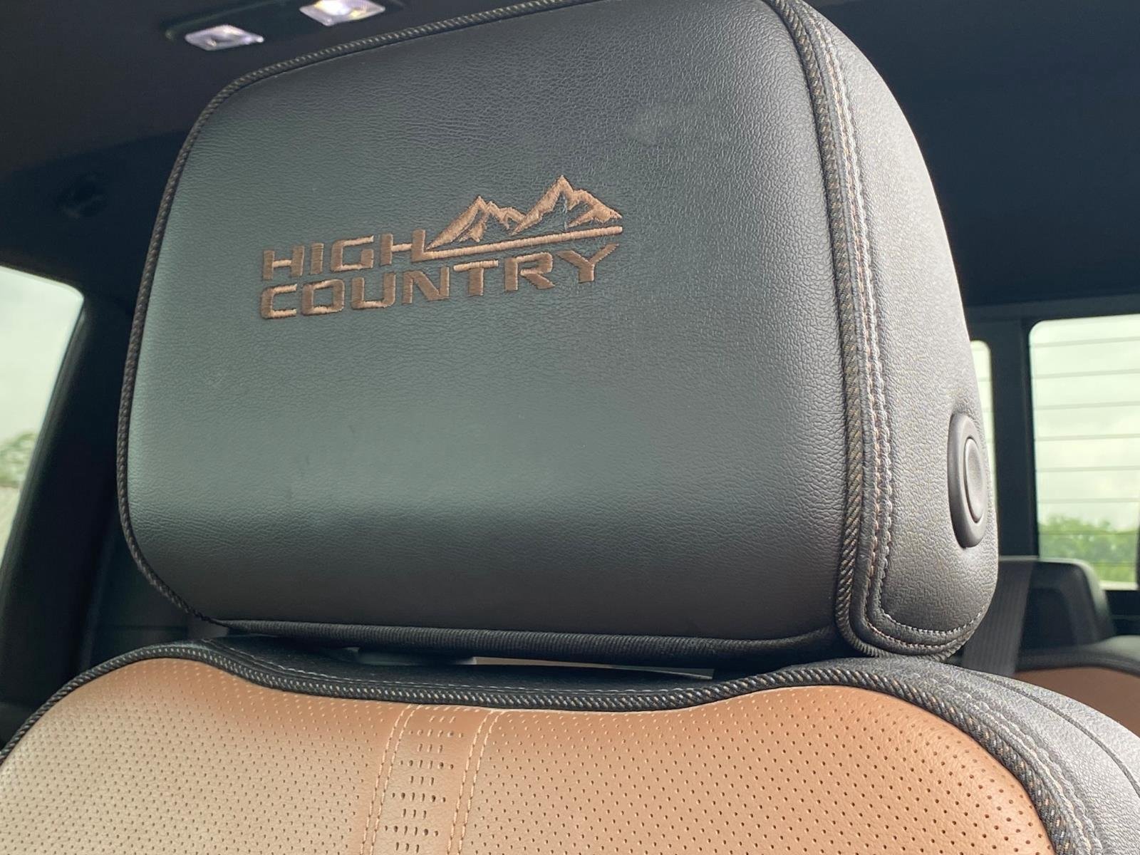 Used 2024 Chevrolet Silverado 3500 High Country w/ High Country Premium Package AWD/4WD image 16