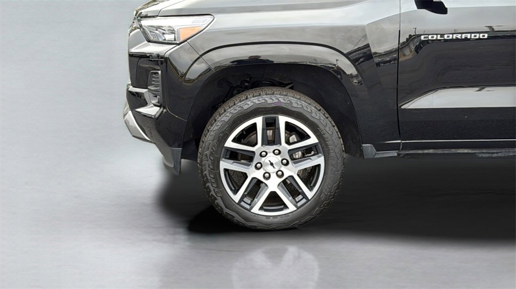 Used 2023 Chevrolet Colorado Z71 image 25