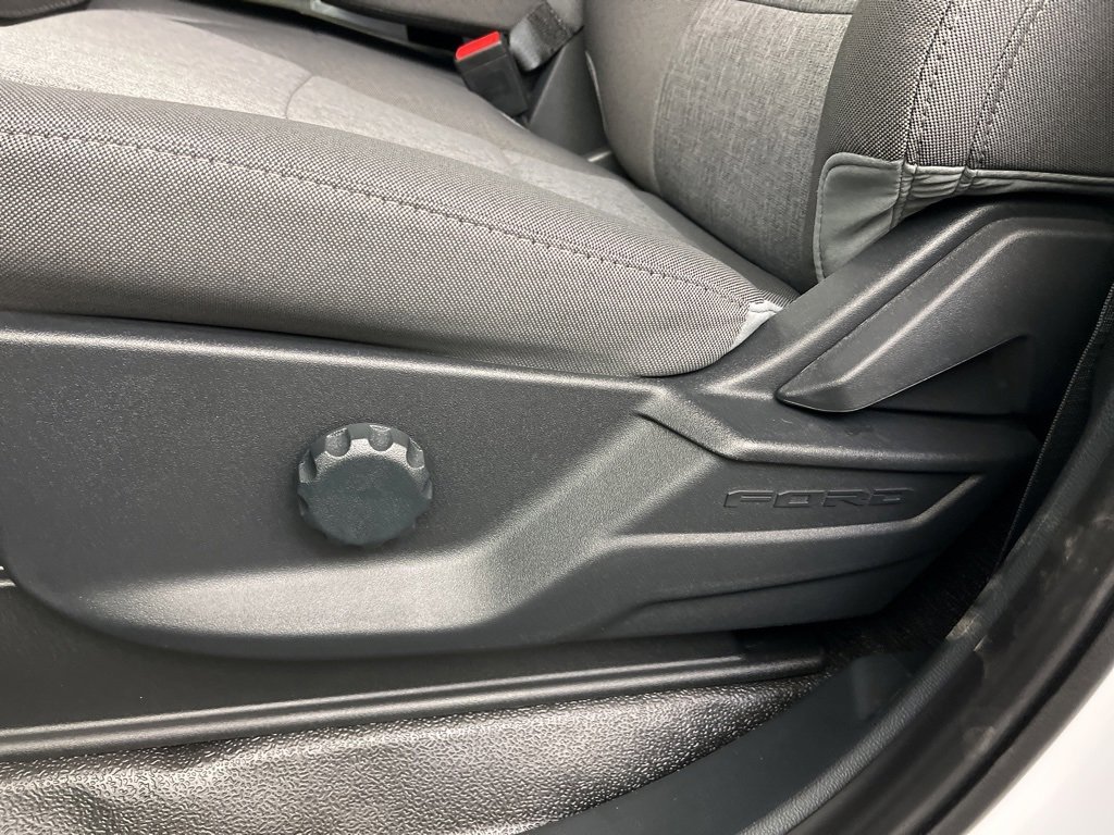 New 2025 Ford F550 4x4 Regular Cab Super Duty image 24