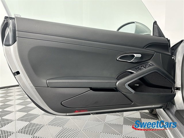 Used 2018 Porsche 718 Cayman GTS image 34