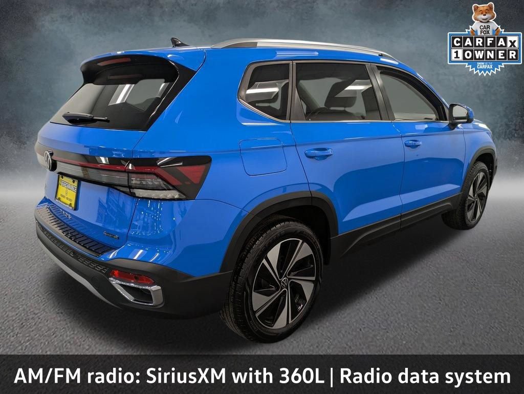 Used 2025 Volkswagen Taos SE w/ Panoramic Sunroof Package AWD/4WD image 5