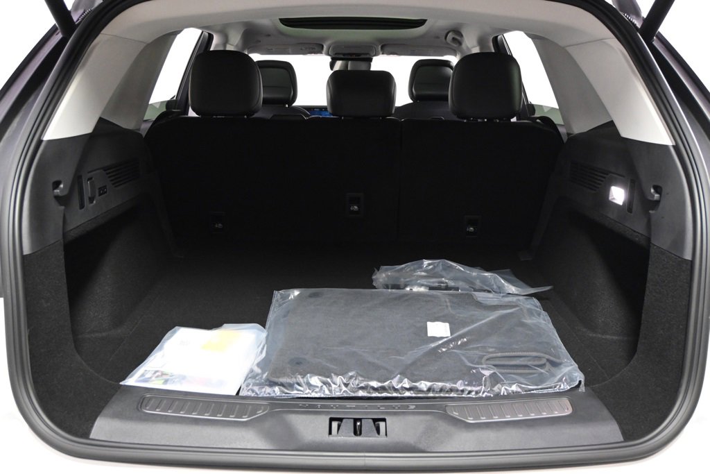 New 2026 Lincoln Nautilus Premier w/ Equipment Group 102A image 19