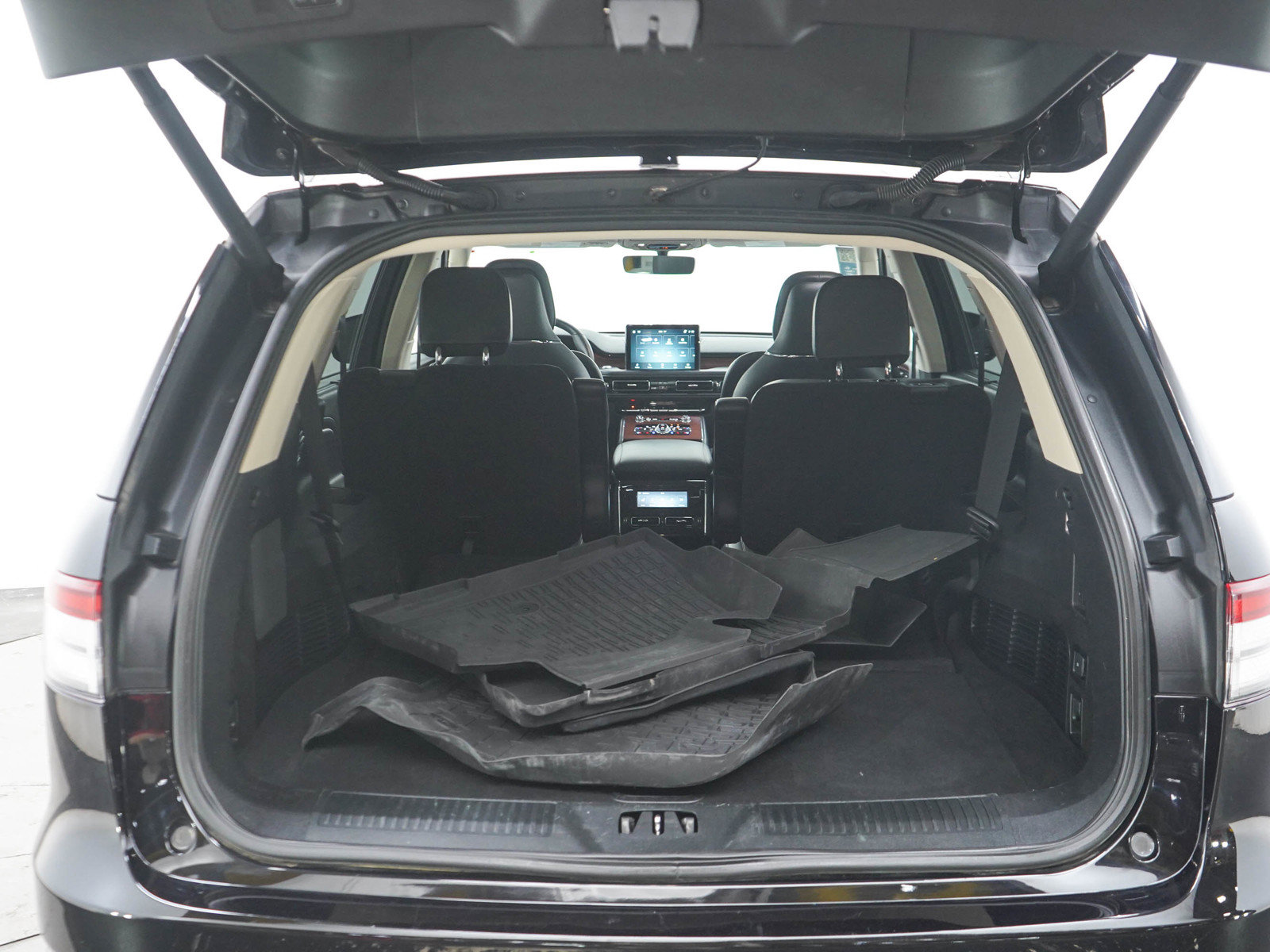 Used 2021 Lincoln Aviator Reserve w/ Equipment Group 208A AWD/4WD image 17