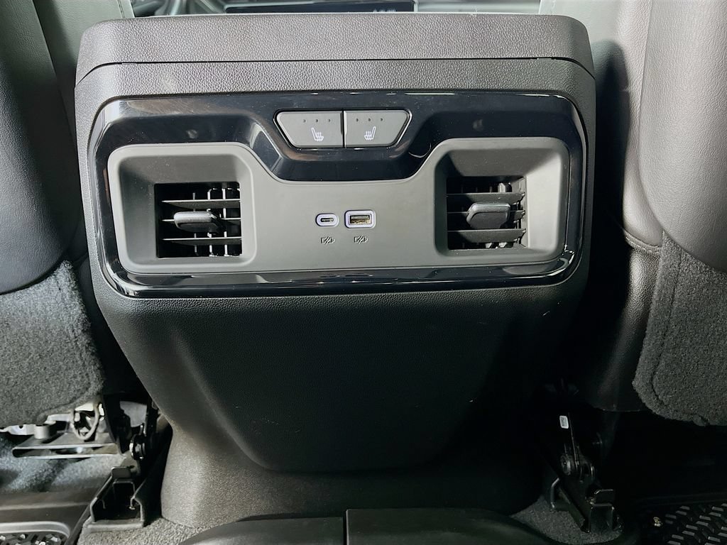 Used 2024 GMC Sierra 2500 AT4X AWD/4WD image 34