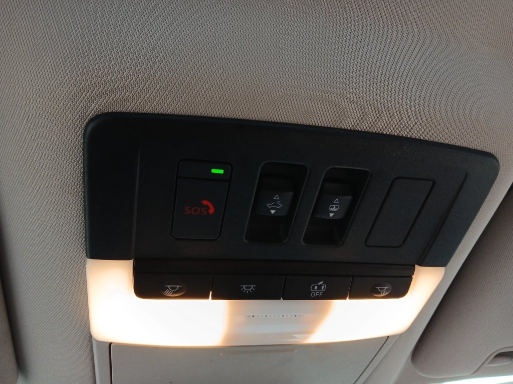 Used 2025 Nissan Pathfinder Platinum FWD image 18