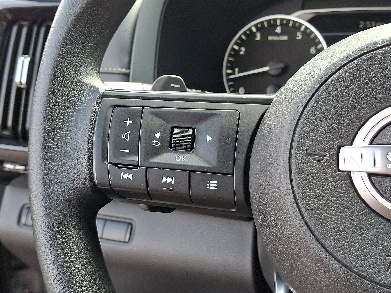 Certified 2024 Nissan Pathfinder S AWD/4WD image 21