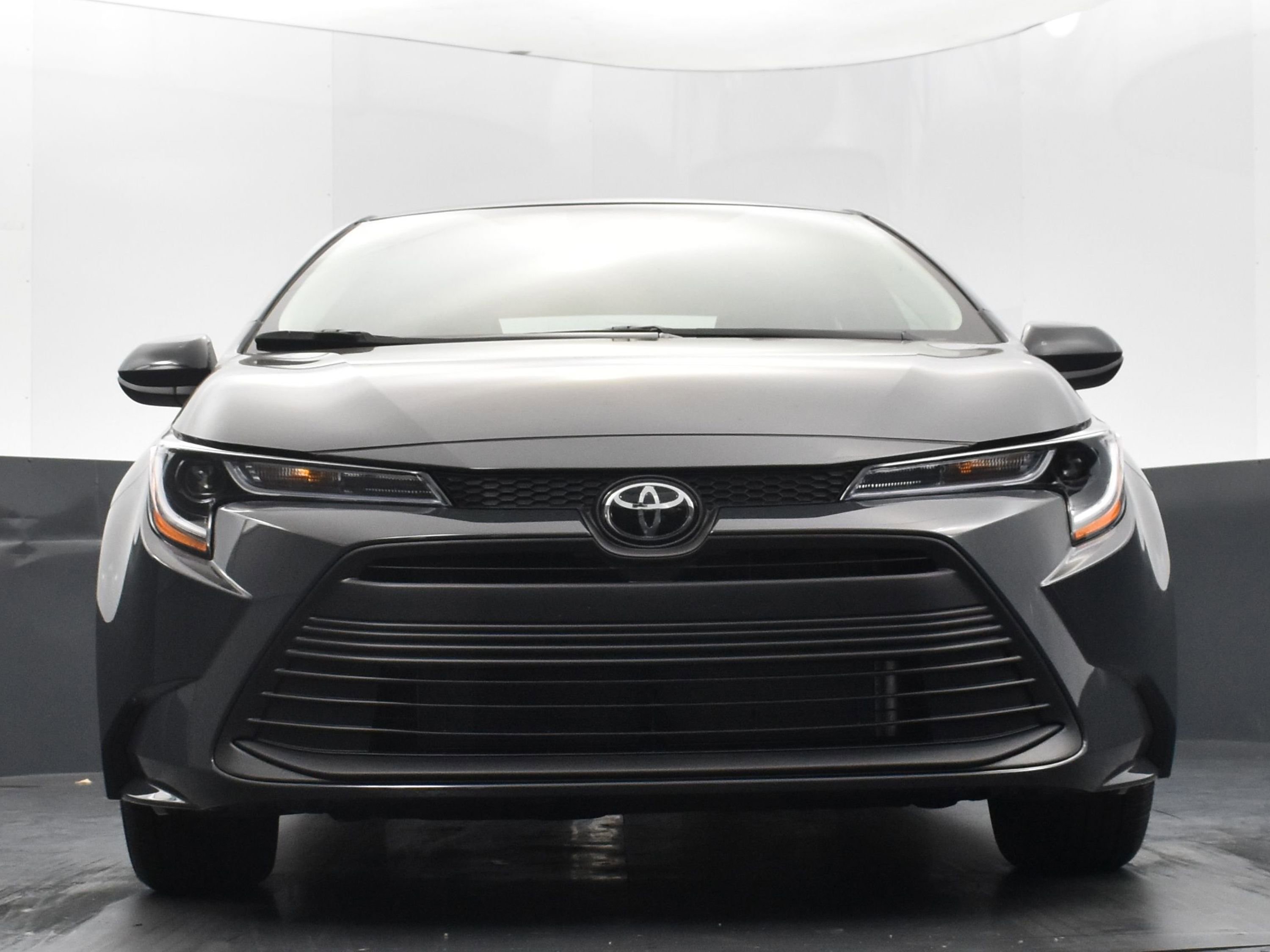 Used 2025 Toyota Corolla LE image 43