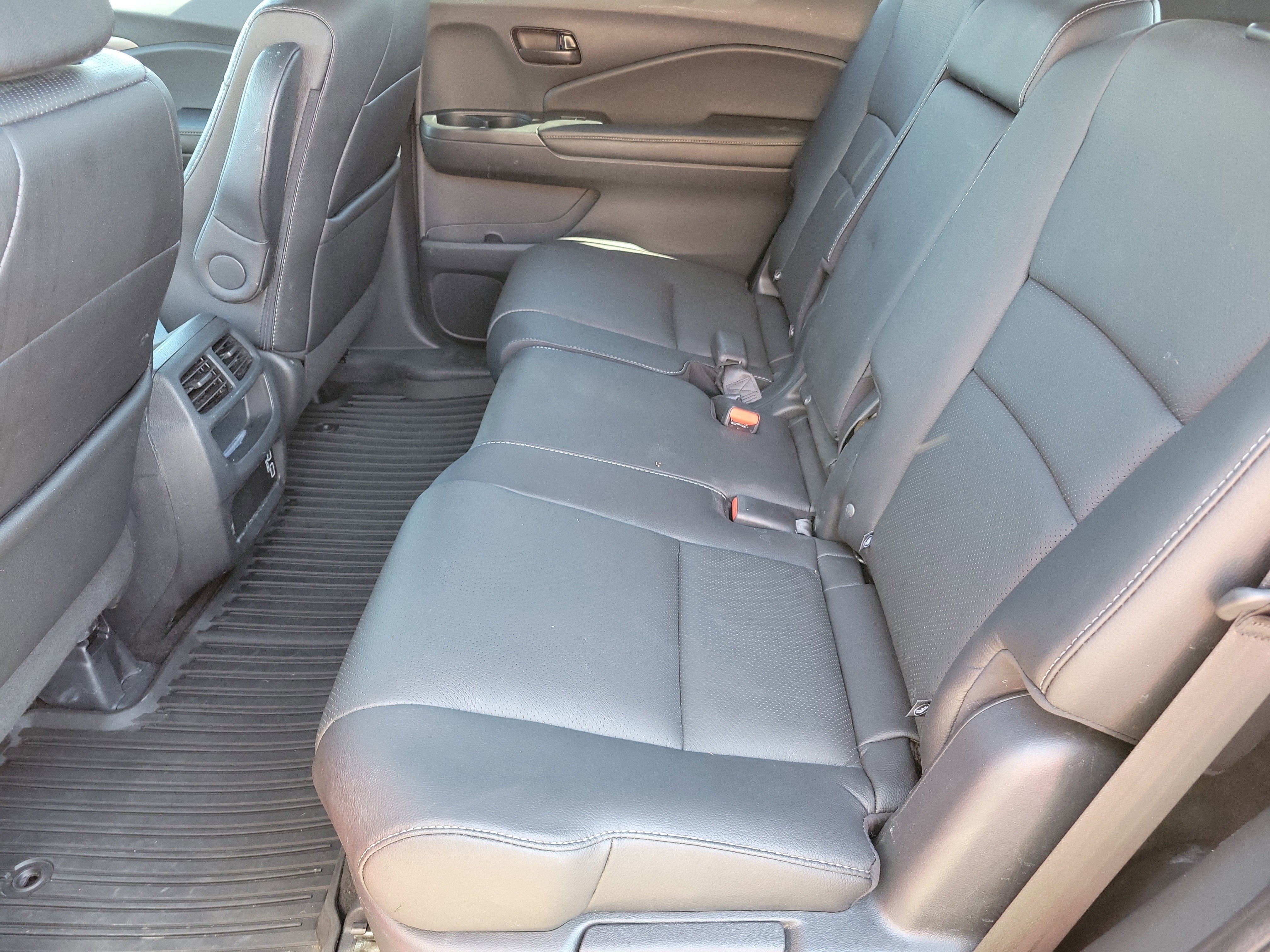 Used 2023 Honda Passport EX-L image 6