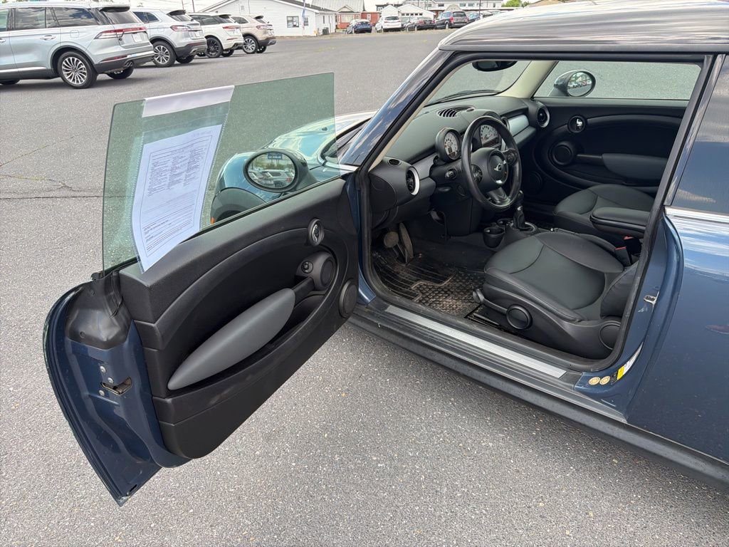 Used 2011 MINI Cooper Hardtop FWD image 14