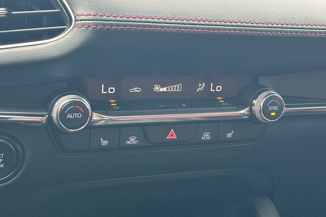 Used 2023 MAZDA MAZDA3 s image 23