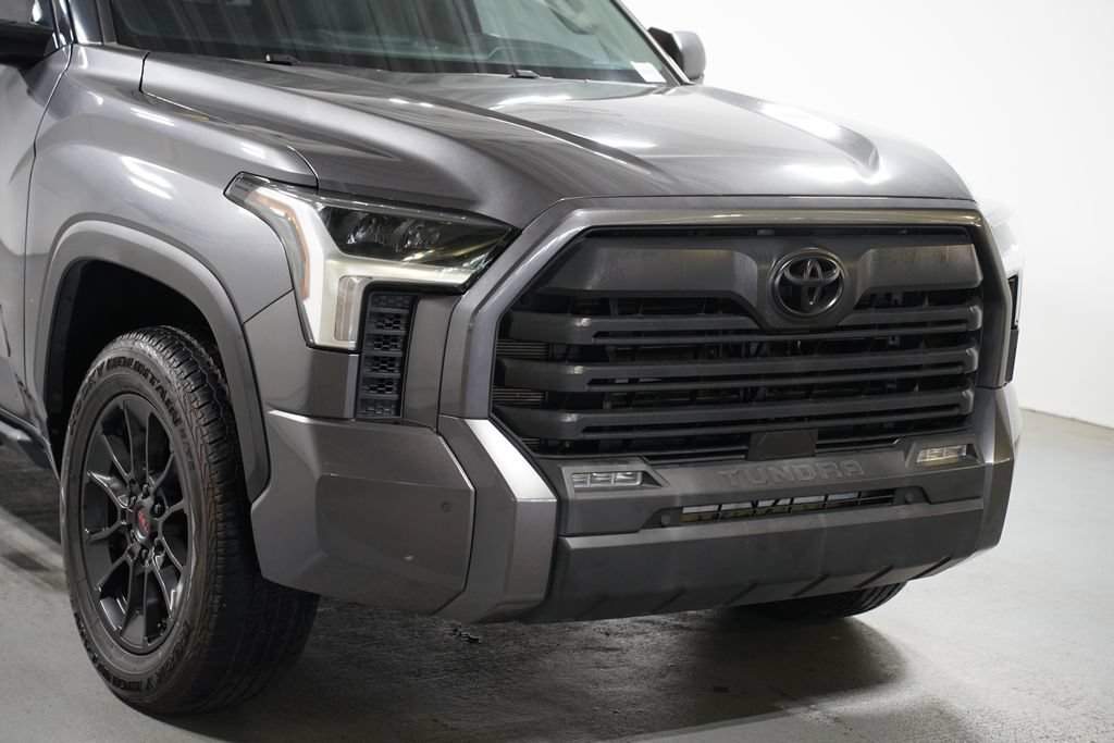 Used 2023 Toyota Tundra SR5 w/ SR5 Convenience Package AWD/4WD image 4