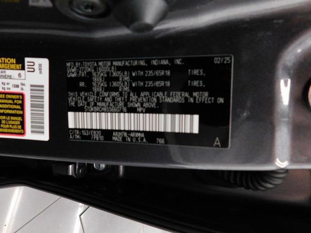 Used 2025 Toyota Highlander XLE image 54